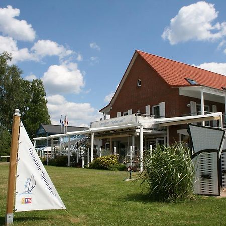 Ferienzentrum Yachthafen Рехлін Екстер'єр фото